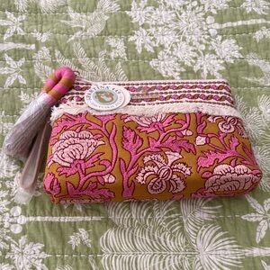 Spartina 449 Pink and Gold Floral Clutch